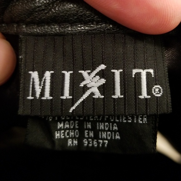 **VINTAGE LEATHER!!** - Picture 4 of 10